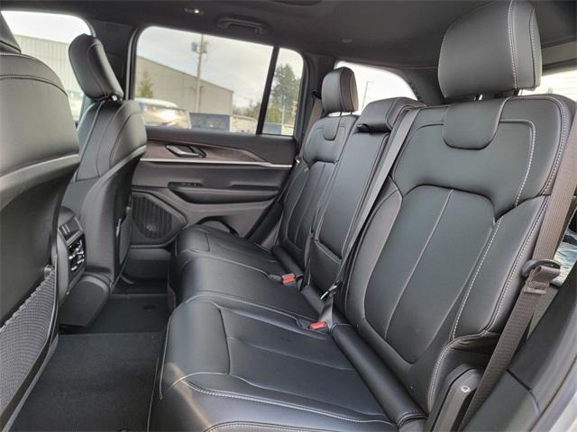 new 2025 Jeep Grand Cherokee car, priced at $49,985