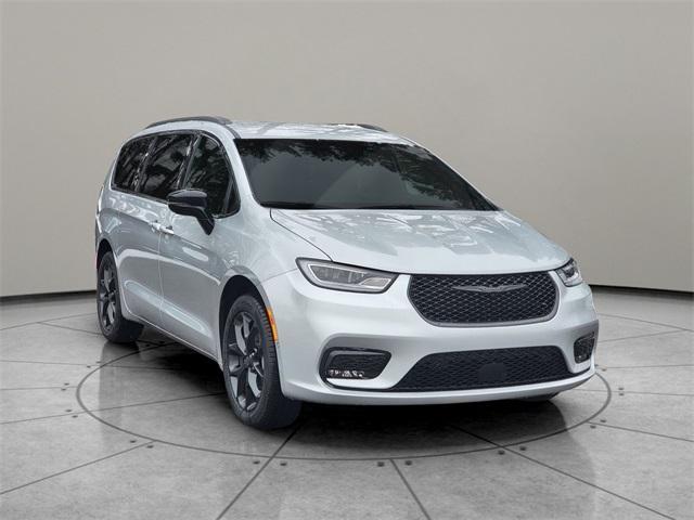 new 2026 Chrysler Pacifica car, priced at $47,855