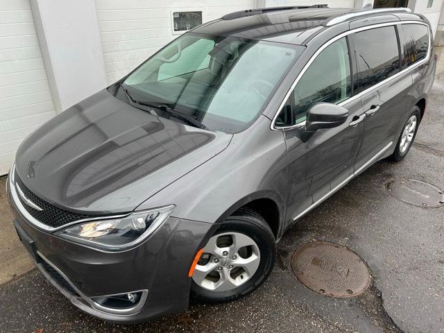 used 2017 Chrysler Pacifica car, priced at $14,888