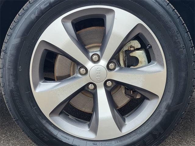 used 2021 Jeep Cherokee car, priced at $23,888