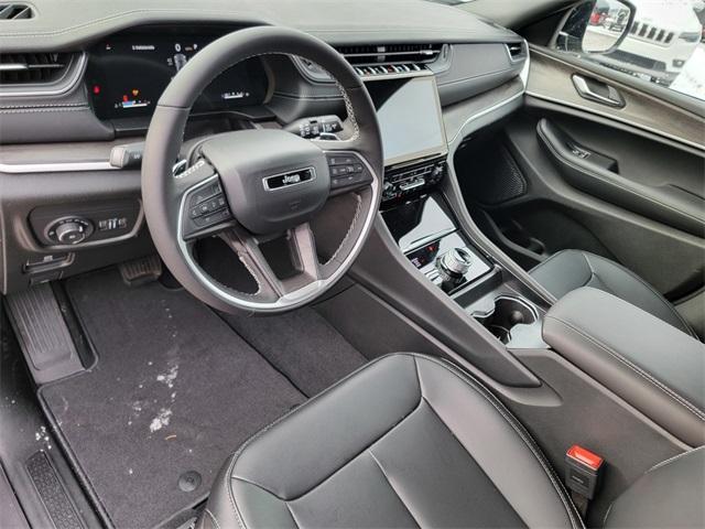 new 2025 Jeep Grand Cherokee car, priced at $49,735