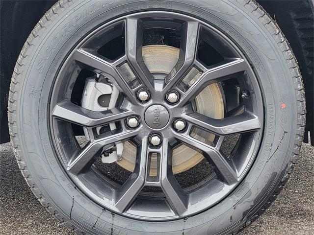 new 2025 Jeep Grand Cherokee L car, priced at $52,085