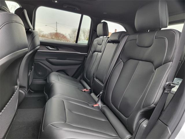 new 2025 Jeep Grand Cherokee car, priced at $48,640