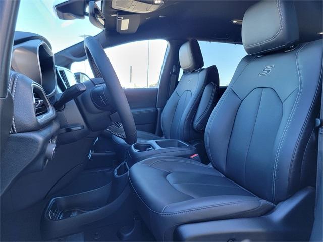 new 2026 Chrysler Pacifica car, priced at $45,360