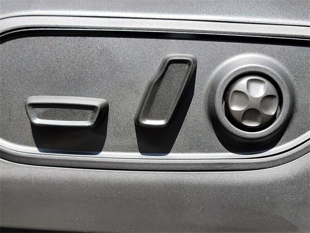 new 2025 Jeep Grand Cherokee car, priced at $35,920