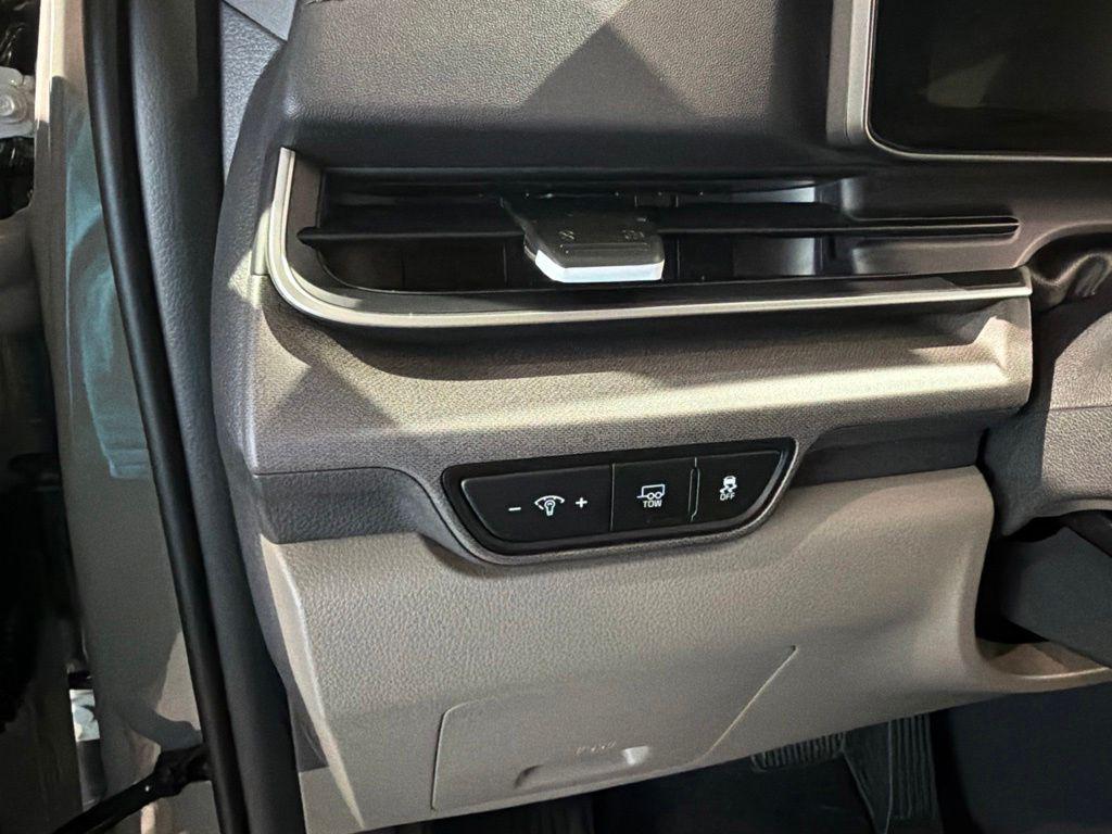 new 2026 Kia Carnival Hybrid car, priced at $44,382
