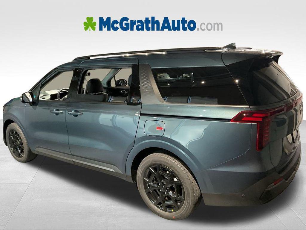 new 2026 Kia Carnival Hybrid car, priced at $52,645