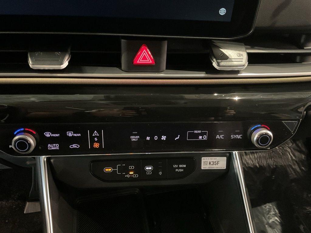 new 2026 Kia Carnival Hybrid car, priced at $52,645
