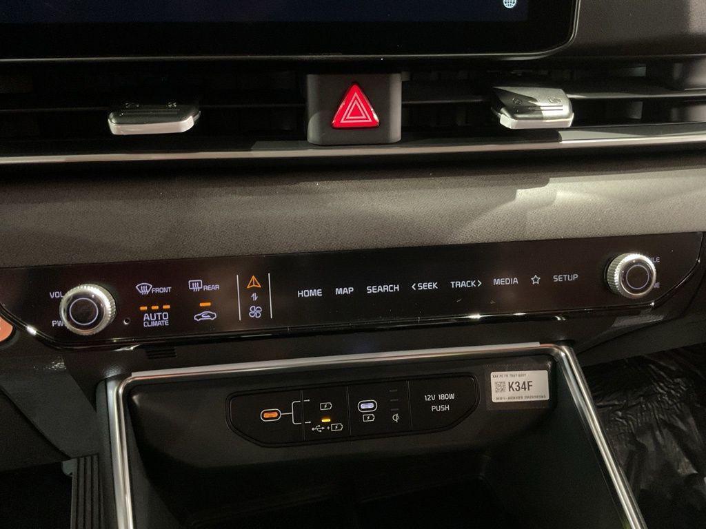 new 2026 Kia Carnival car, priced at $40,475