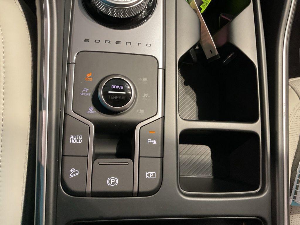 new 2026 Kia Sorento Hybrid car, priced at $39,439