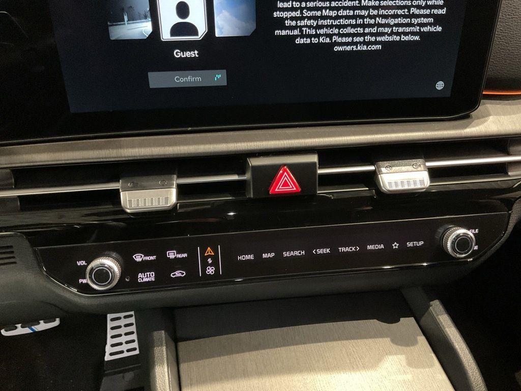 new 2026 Kia Sportage Plug-In Hybrid car, priced at $46,730