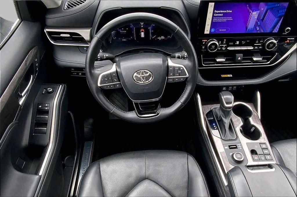used 2023 Toyota Highlander car, priced at $40,280