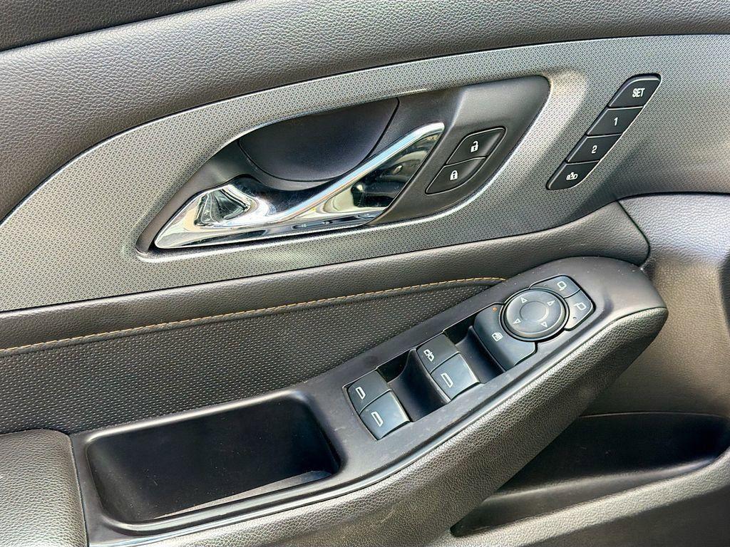 used 2019 Chevrolet Traverse car, priced at $18,995