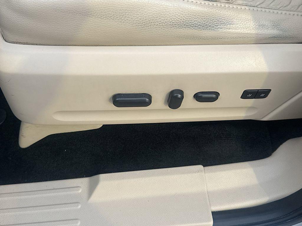 used 2016 Ford Expedition car, priced at $16,780