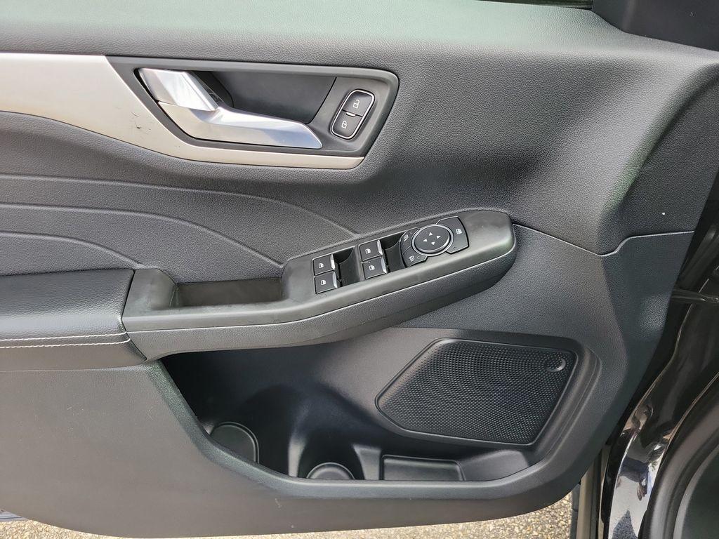 used 2022 Ford Escape car, priced at $14,958