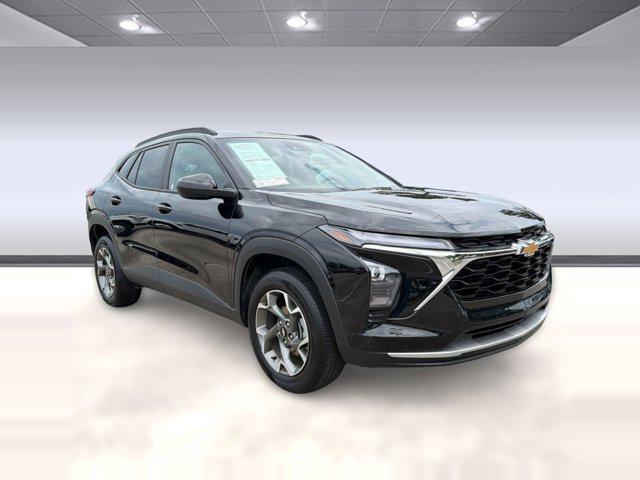 used 2025 Chevrolet Trax car, priced at $22,302