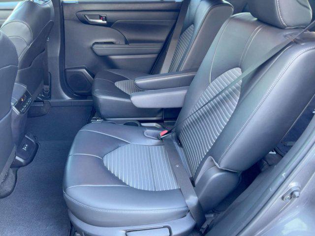used 2023 Toyota Highlander car, priced at $34,288
