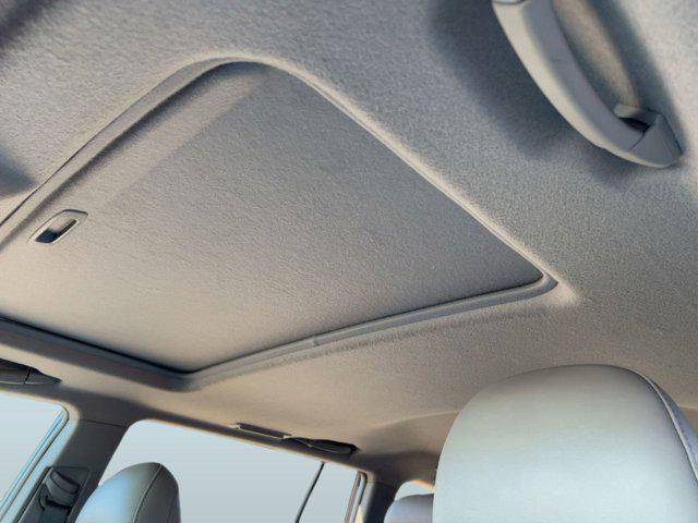 used 2010 Toyota Highlander car, priced at $10,888