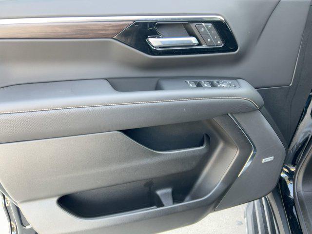 new 2025 Chevrolet Tahoe car, priced at $71,623