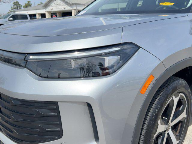 used 2025 Volkswagen Tiguan car, priced at $27,999