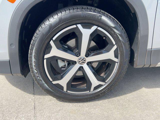 used 2025 Volkswagen Tiguan car, priced at $27,999