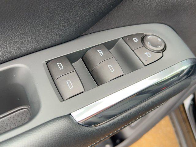 new 2026 Chevrolet Traverse car, priced at $43,589