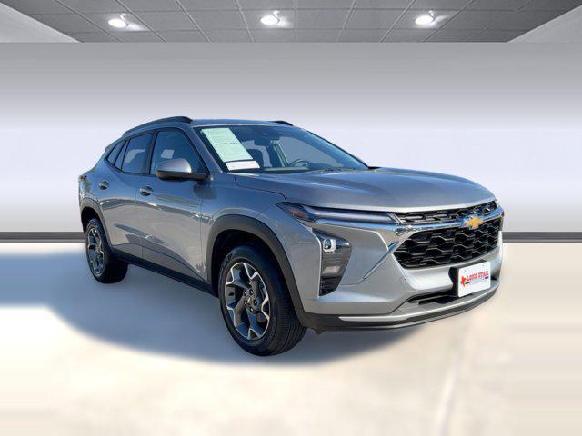 used 2025 Chevrolet Trax car, priced at $21,799