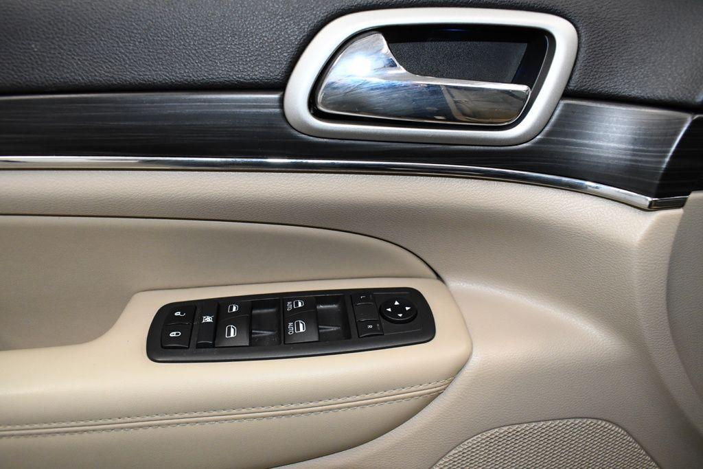used 2021 Jeep Grand Cherokee car, priced at $22,799