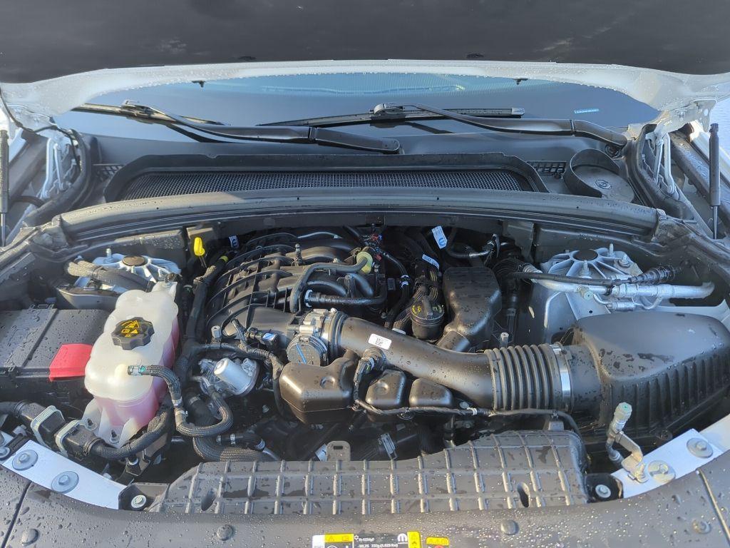 used 2025 Jeep Grand Cherokee car, priced at $35,552