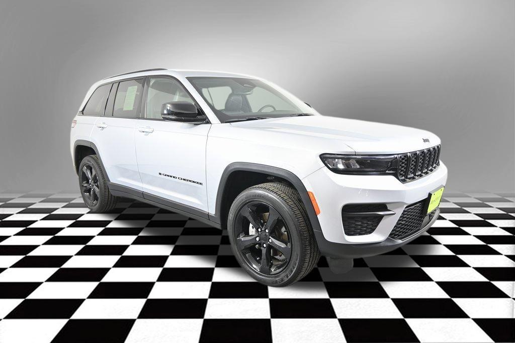 used 2023 Jeep Grand Cherokee car, priced at $30,999