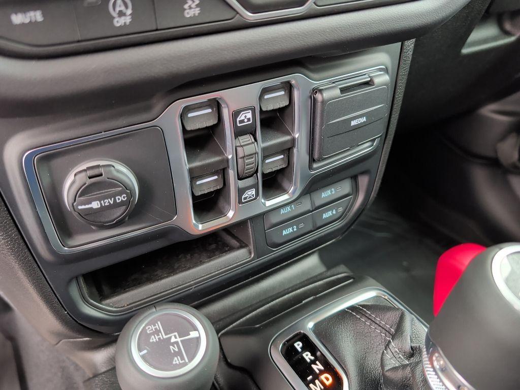 new 2026 Jeep Gladiator car, priced at $46,231