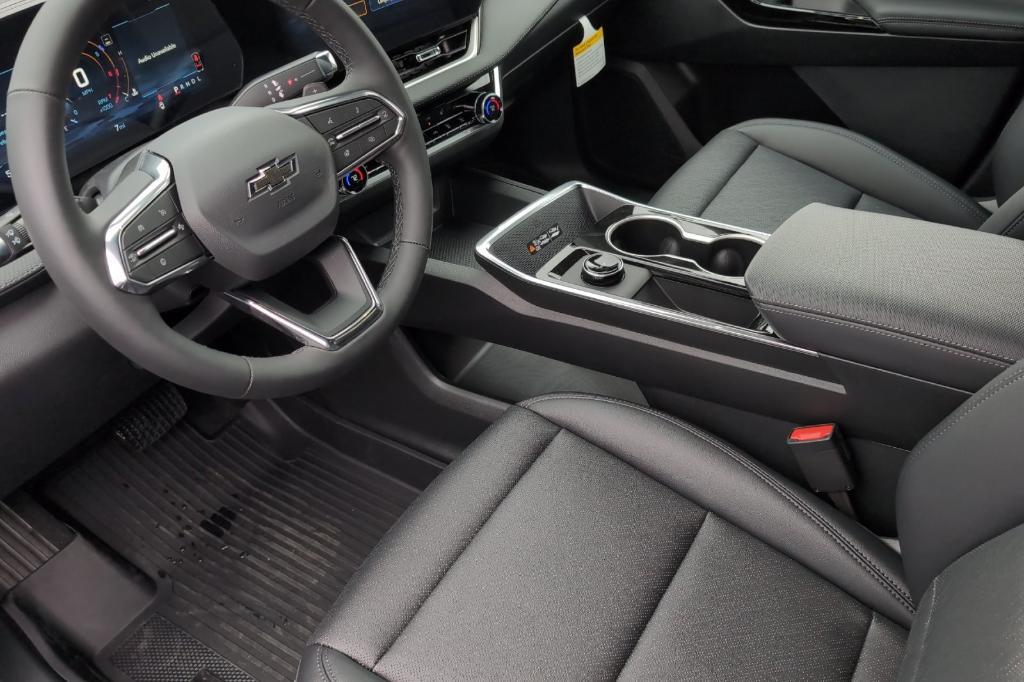 new 2026 Chevrolet Equinox car, priced at $34,735