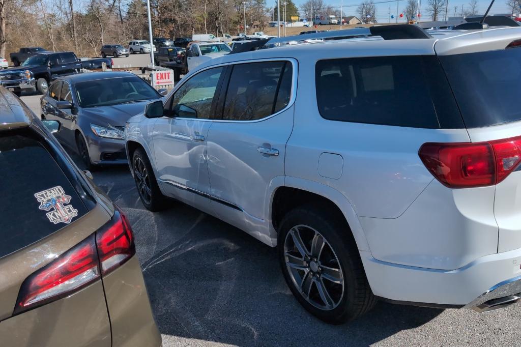 used 2018 GMC Acadia car, priced at $29,991