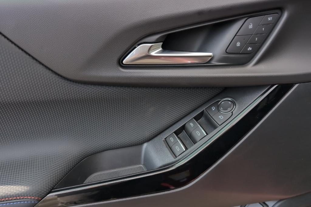 new 2026 Chevrolet Equinox car, priced at $35,665