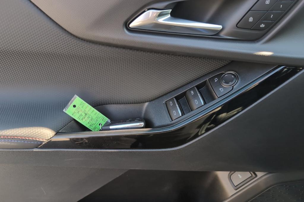 new 2026 Chevrolet Equinox car, priced at $38,370