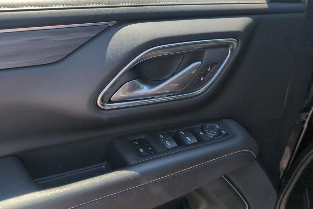 used 2024 GMC Yukon XL car, priced at $60,249