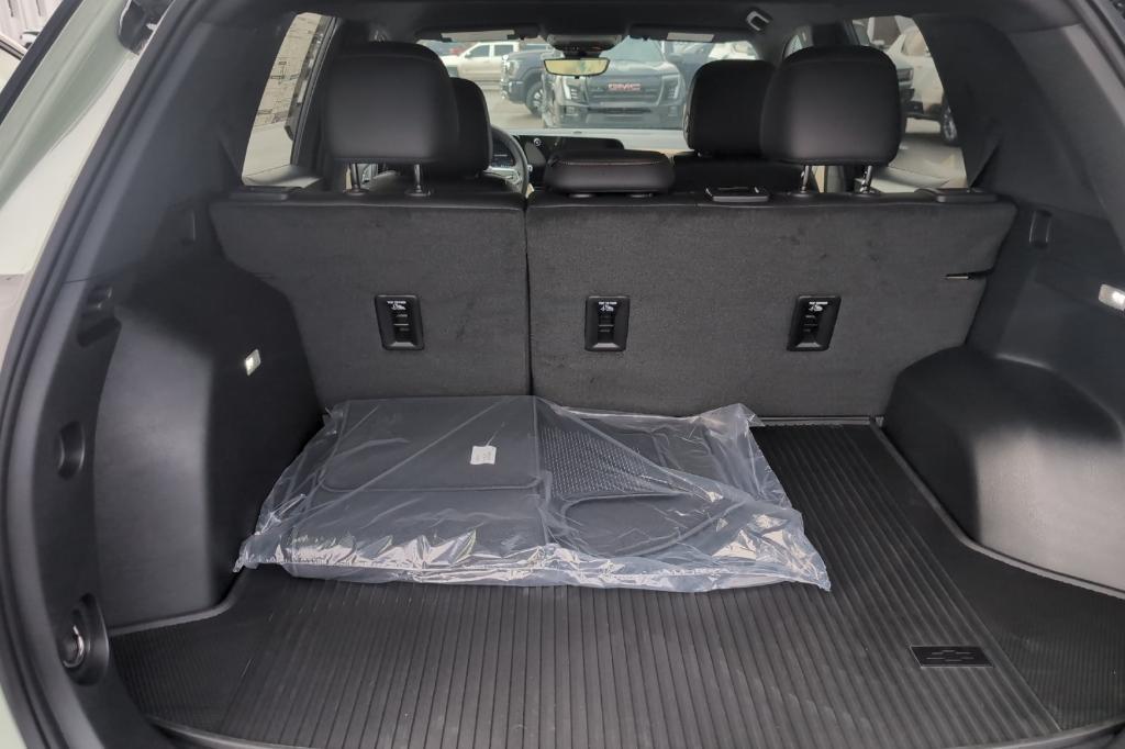 new 2026 Chevrolet Equinox car, priced at $36,440