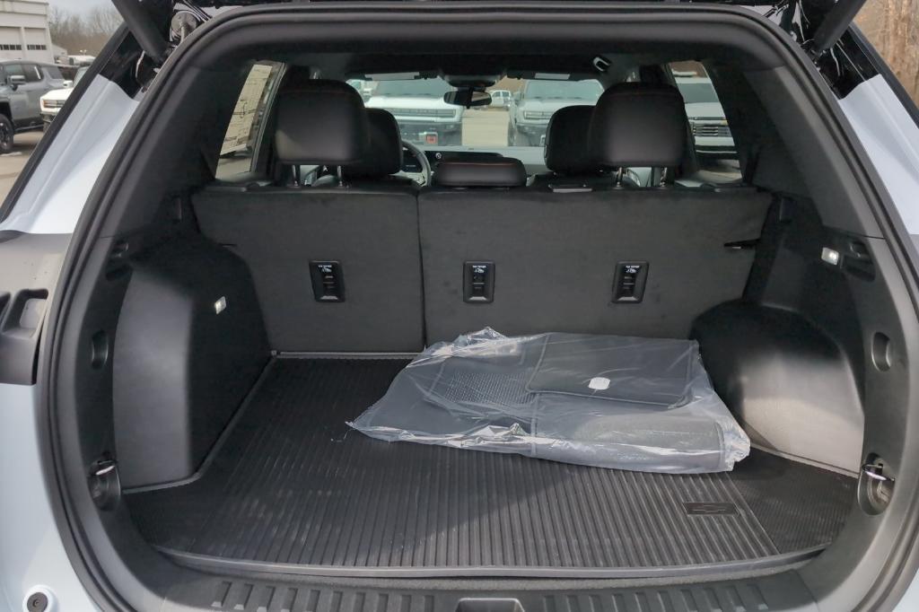 new 2026 Chevrolet Equinox car, priced at $35,915