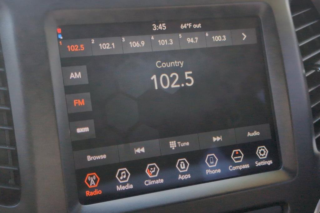 used 2020 Jeep Cherokee car, priced at $20,558