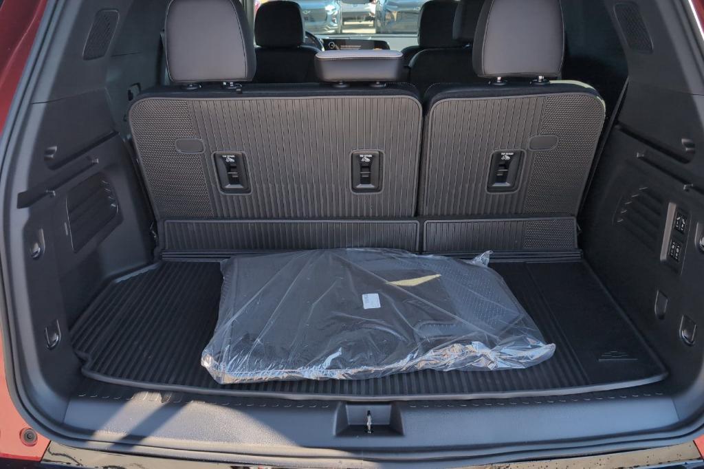 new 2026 Chevrolet Traverse car, priced at $58,010