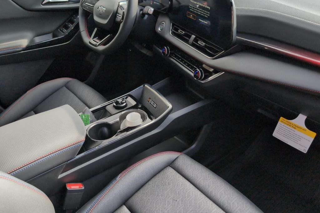 new 2026 Chevrolet Equinox car, priced at $35,170