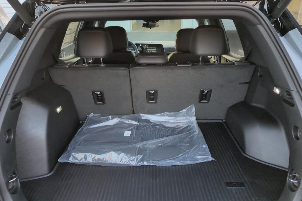 new 2026 Chevrolet Equinox car, priced at $34,920