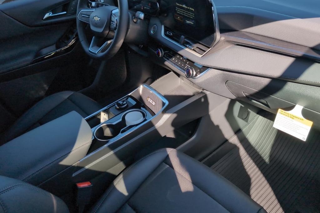 new 2026 Chevrolet Equinox car, priced at $35,590