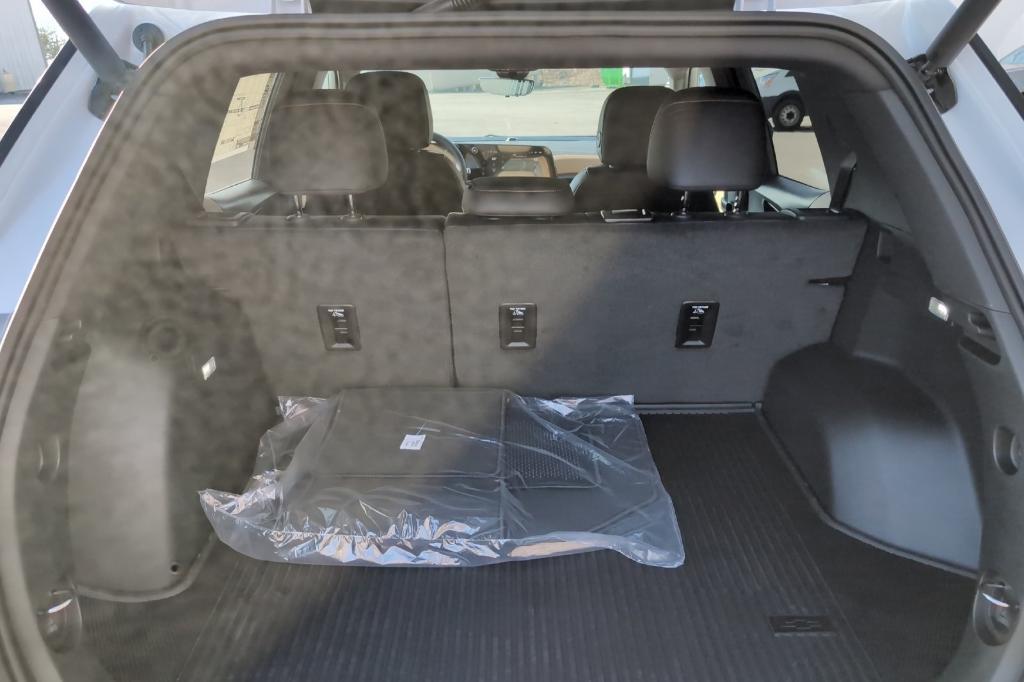 new 2026 Chevrolet Equinox car, priced at $36,935