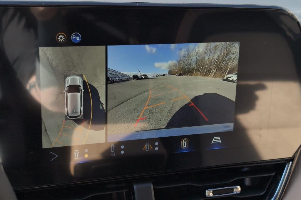 new 2026 Chevrolet Equinox car, priced at $36,935