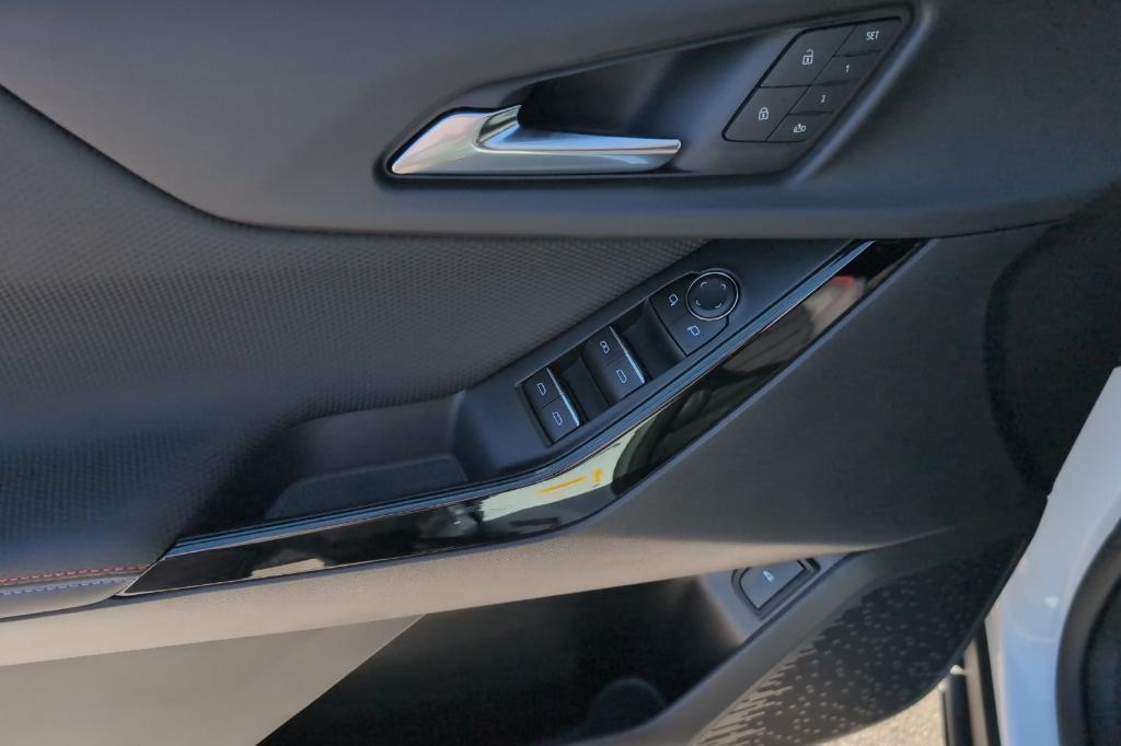 new 2026 Chevrolet Equinox car, priced at $41,805