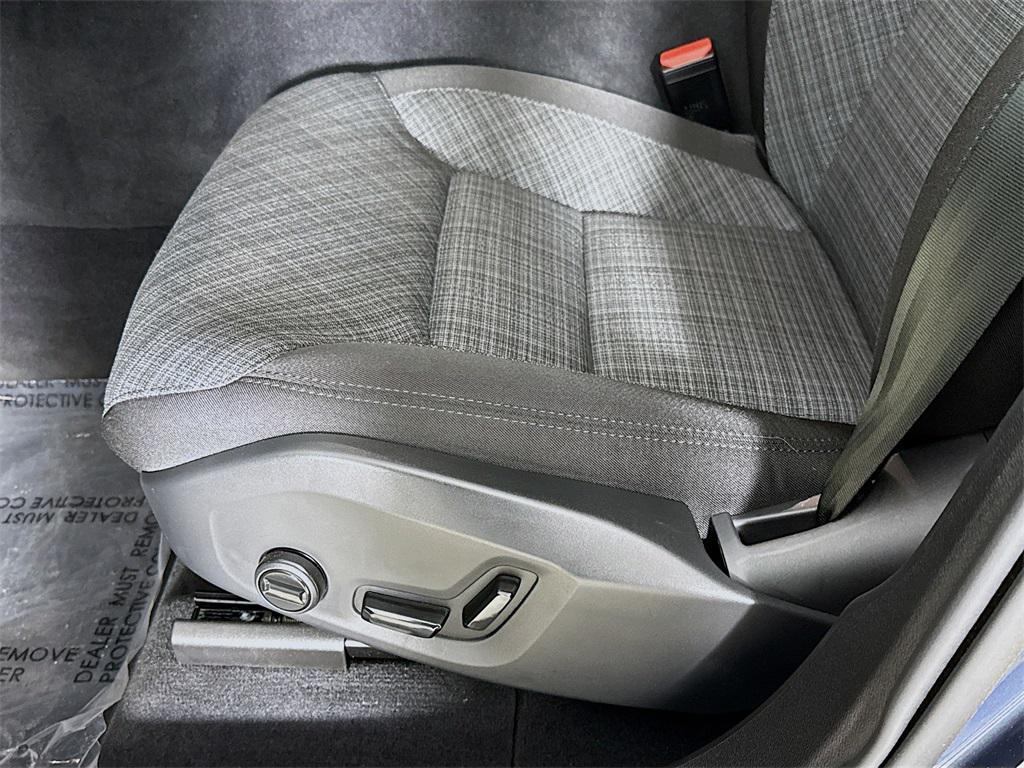 used 2025 Volvo XC60 car, priced at $40,395