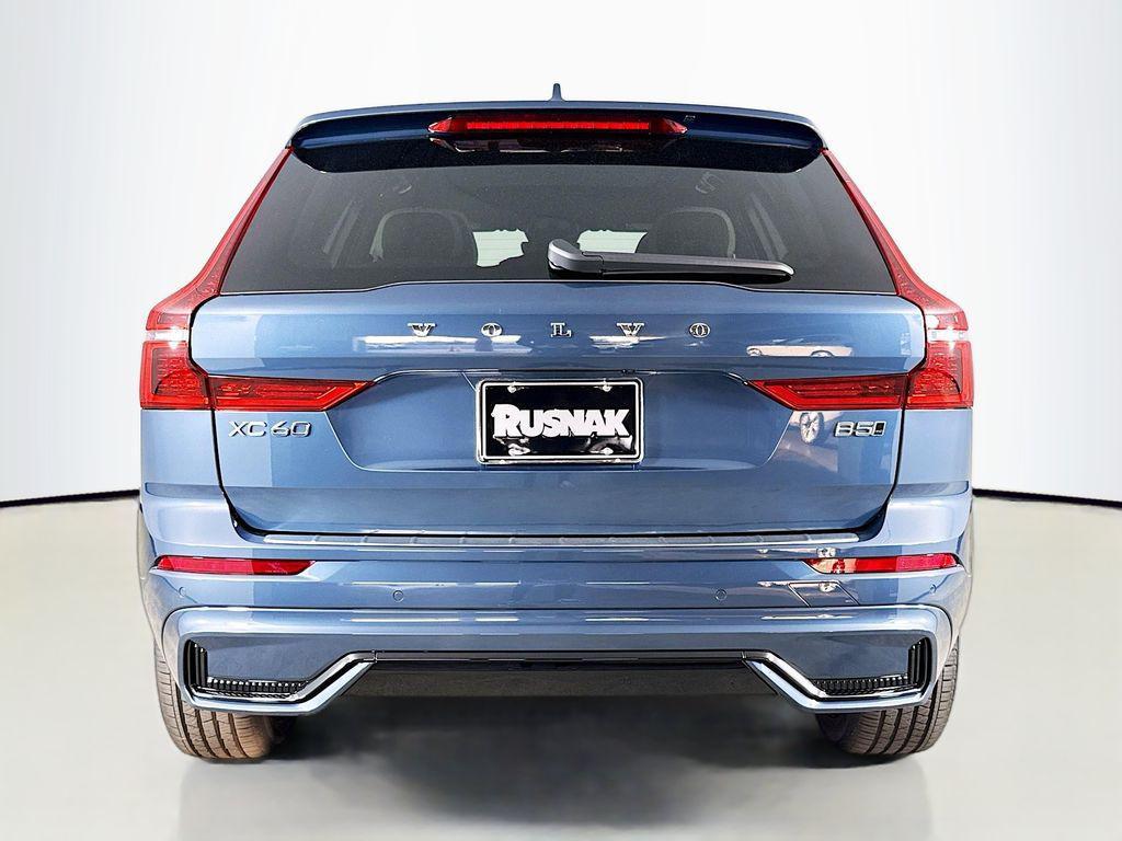 new 2026 Volvo XC60 car, priced at $58,105