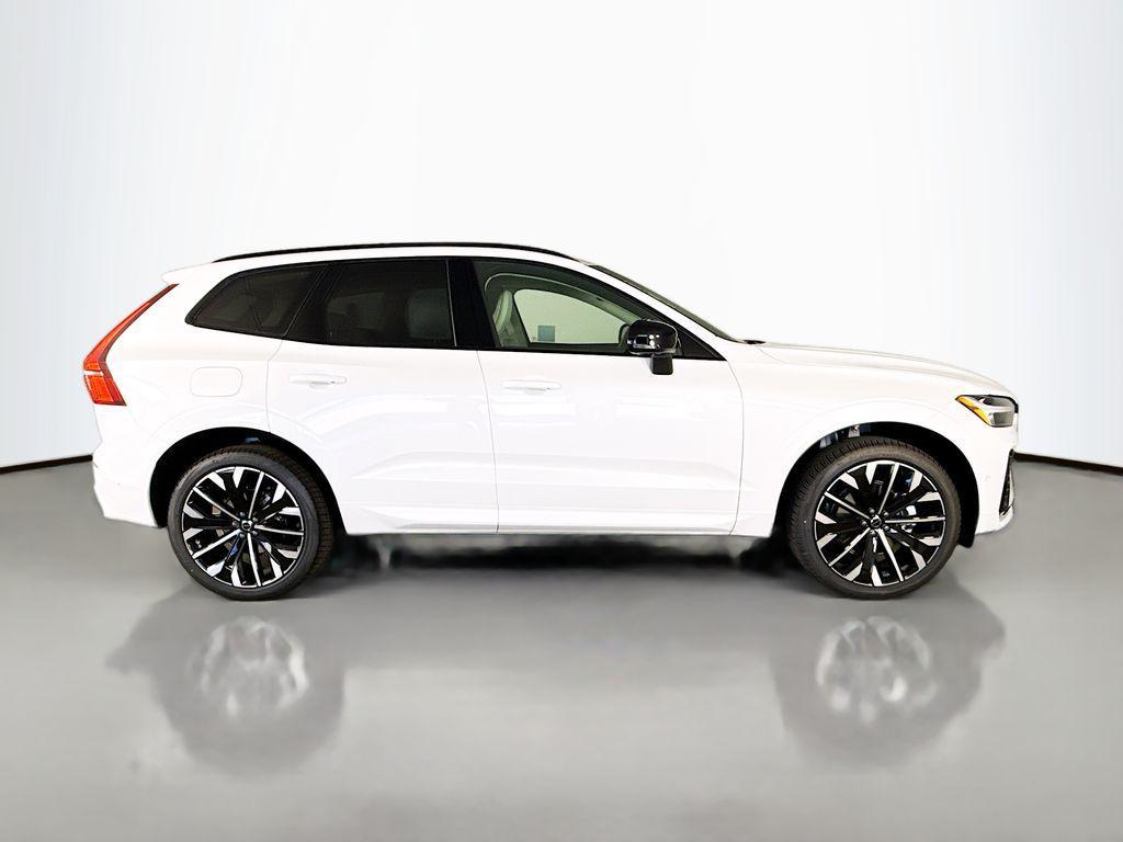new 2026 Volvo XC60 car, priced at $64,055