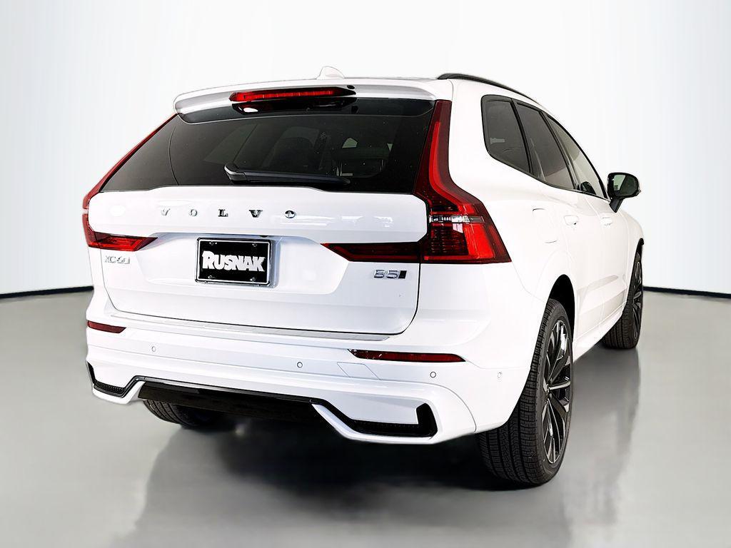 new 2026 Volvo XC60 car, priced at $64,055